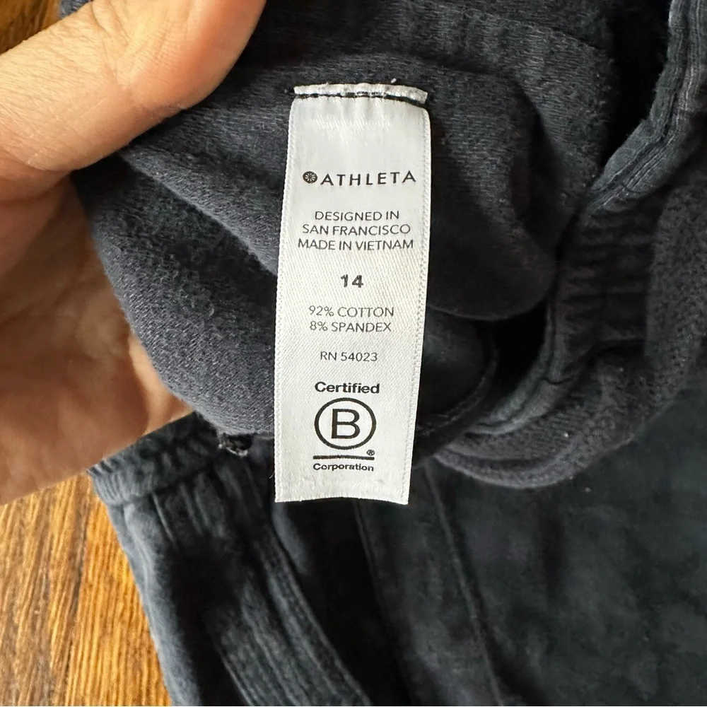 Athleta Dark blue Camo Shorts plus size 14 - Picture 11 of 16